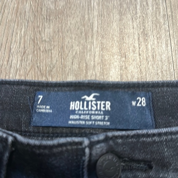 HOLLISTER JUNIORS GREY/BLACK DENIM SHORTS (SIZE 7) - Picture 4 of 8